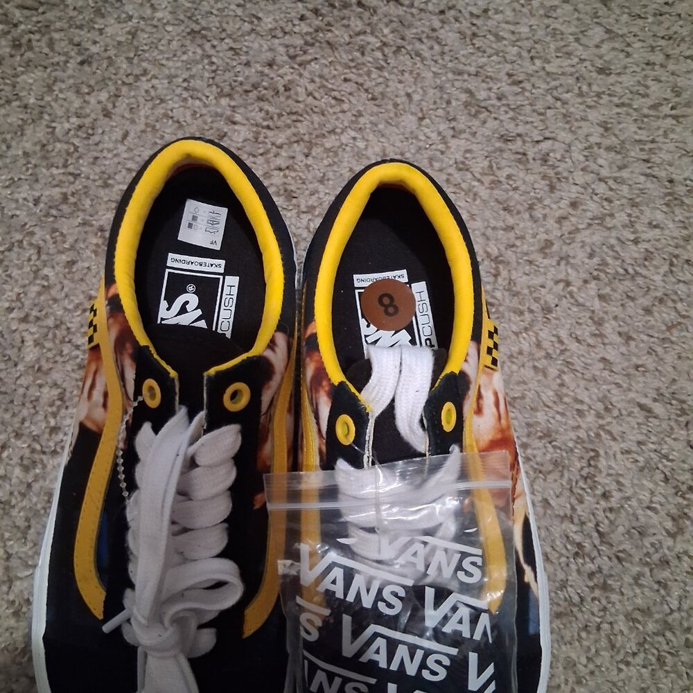 Vans - Picture 2 of 5
